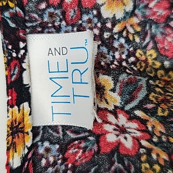 Time and Tru floral peasant top, bell sleeve, ruffle bodice, blk yellow red - Picture 6 of 11